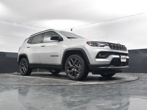 New 2026 Jeep Compass Latitude AWD/4WD image 42