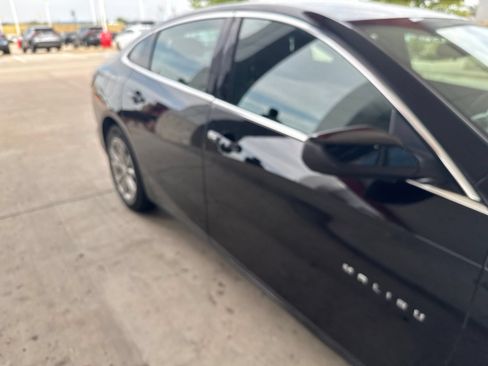 Used 2020 Chevrolet Malibu LT FWD image 26