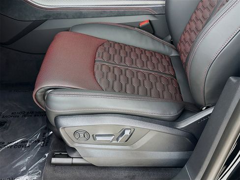 New 2026 Audi RS Q8 performance image 20