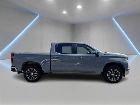 Used 2024 Chevrolet Silverado 1500 LT image 4