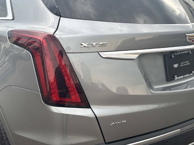 Certified 2023 Cadillac XT5 Premium Luxury AWD/4WD image 9