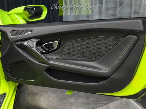 Used 2020 Lamborghini Huracan EVO image 29