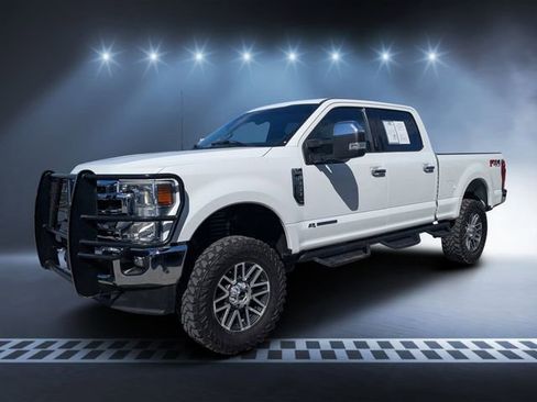Used 2022 Ford F250 Lariat w/ Chrome Package image 7