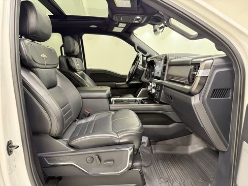 Used 2023 Ford F450 Platinum image 36