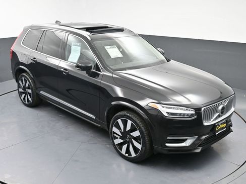 Used 2023 Volvo XC90 T8 Plus image 45