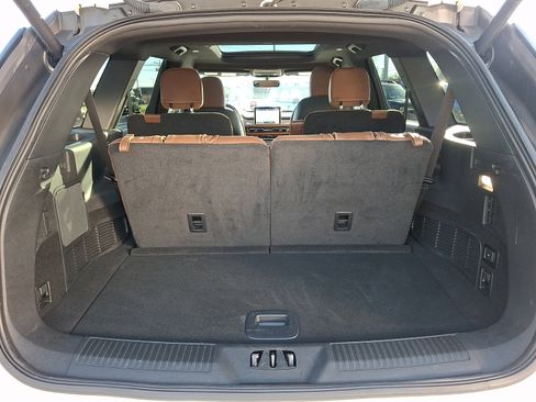 Used 2023 Lincoln Aviator Reserve w/ Equipment Group 201A image 30