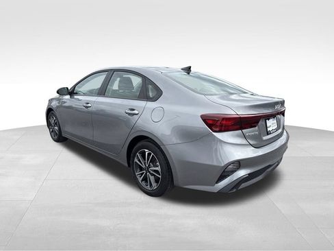 Certified 2024 Kia Forte LXS FWD image 9