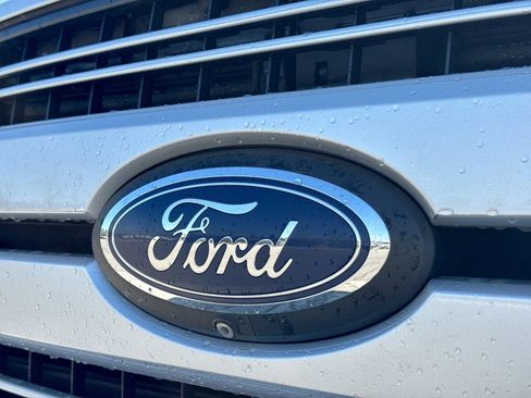 Used 2019 Ford F150 Lariat w/ Equipment Group 502A Luxury AWD/4WD image 14