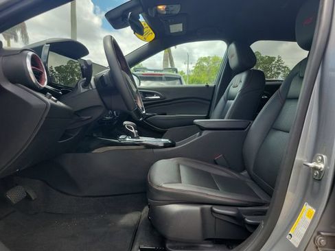 Used 2025 Chevrolet Trax RS w/ Driver Confidence Package FWD image 14