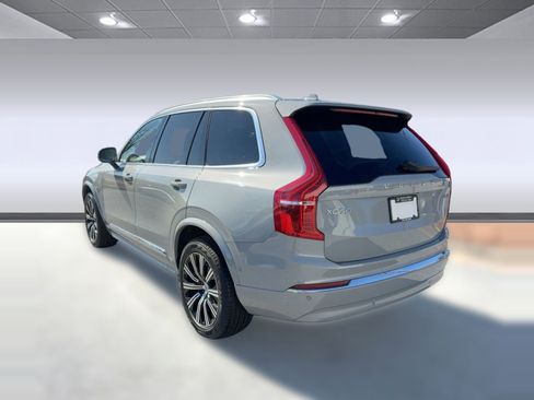 Used 2025 Volvo XC90 B5 Plus image 3