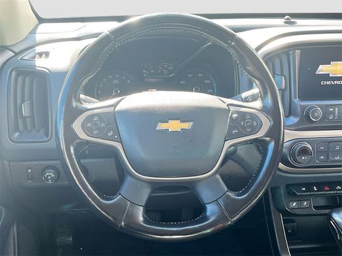 Used 2022 Chevrolet Colorado Z71 image 11