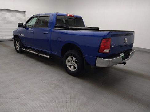 Used 2019 RAM 1500 Classic SLT AWD/4WD image 3