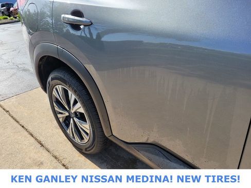 Used 2023 Nissan Rogue SV AWD/4WD image 14