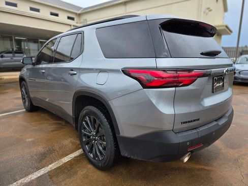 Used 2023 Chevrolet Traverse RS FWD image 7