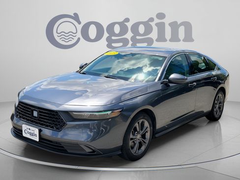 Used 2023 Honda Accord EX image 1
