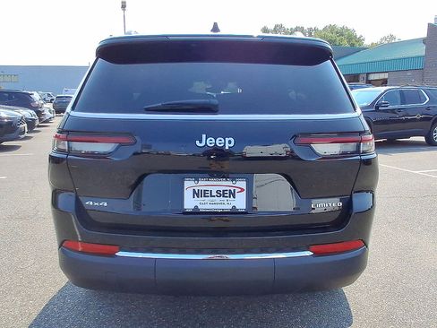 Used 2024 Jeep Grand Cherokee L Limited AWD/4WD image 29