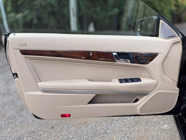 Used 2011 Mercedes-Benz E 550 Cabriolet image 13