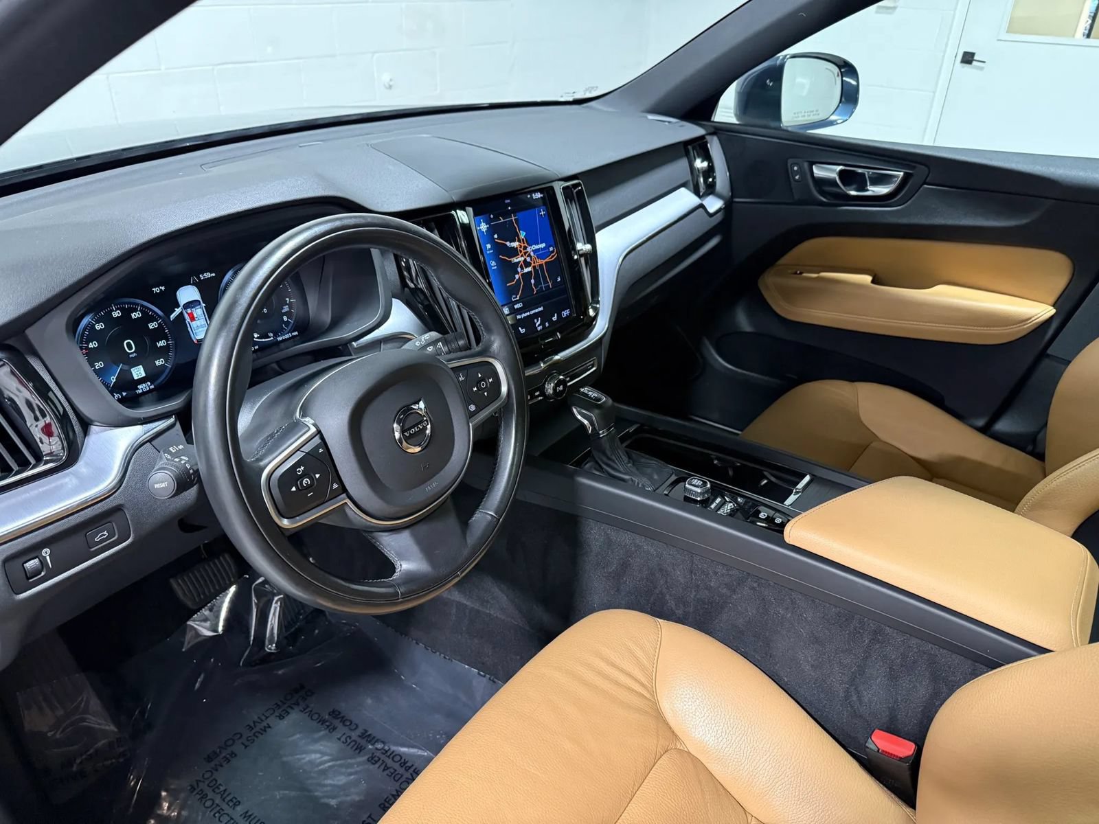 Used 2020 Volvo XC60 T5 Momentum AWD/4WD image 24