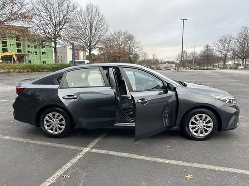 Used 2023 Kia Forte LX FWD image 11
