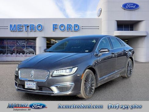Used 2017 Lincoln MKZ Reserve FWD image 7