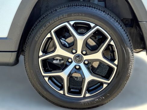 Used 2025 Jeep Compass Limited AWD/4WD image 12