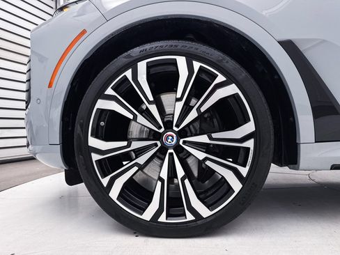 Used 2023 BMW X7 M60i w/ Executive Package AWD/4WD image 18