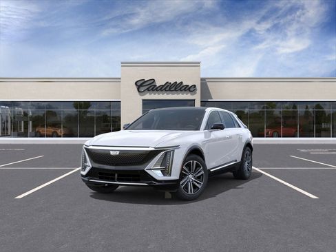 New 2026 Cadillac Lyriq Luxury RWD image 39