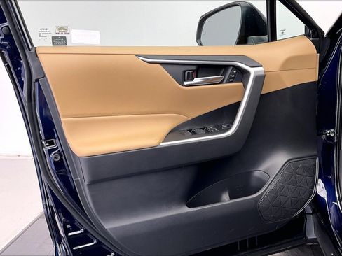 New 2025 Toyota RAV4 XLE Premium image 12