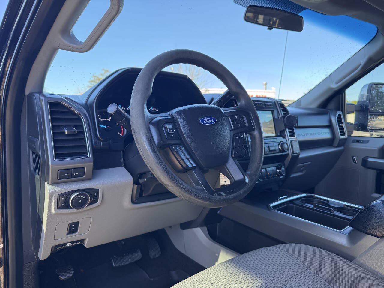 Used 2019 Ford F350 XLT w/ XLT Premium Package AWD/4WD image 5