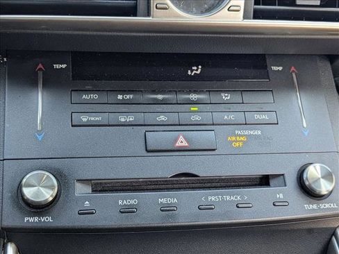 Used 2015 Lexus IS 250 image 9