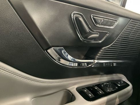 Used 2022 Lincoln Corsair AWD w/ Premium Package image 21