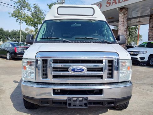 Used 2013 Ford E-250 and Econoline 250 Extended w/ Premium Van Group image 9