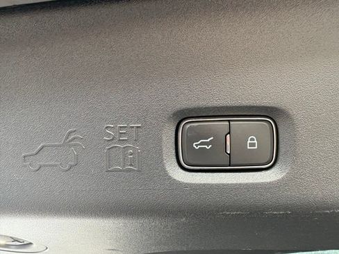 Certified 2025 Ford Expedition Max Active AWD/4WD image 17