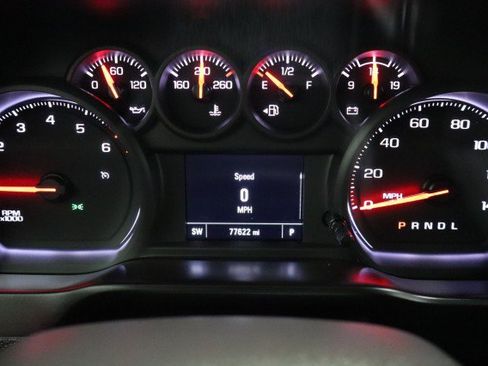Used 2020 Chevrolet Silverado 1500 Custom w/ Infotainment Package RWD image 36