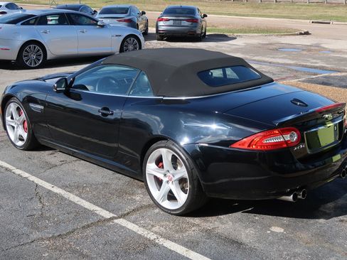 Used 2014 Jaguar XKR R RWD image 11