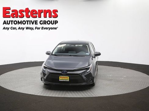 Used 2023 Toyota Corolla LE FWD image 52