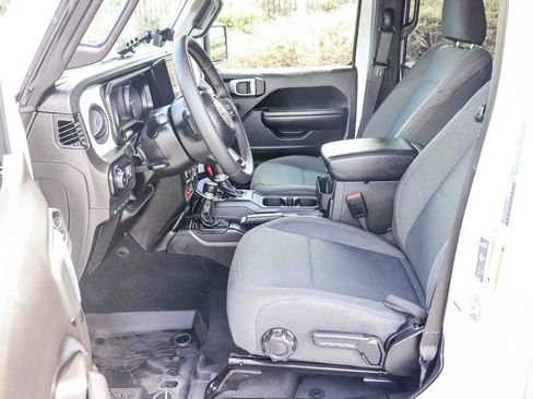 Used 2024 Jeep Wrangler Unlimited AWD/4WD image 22
