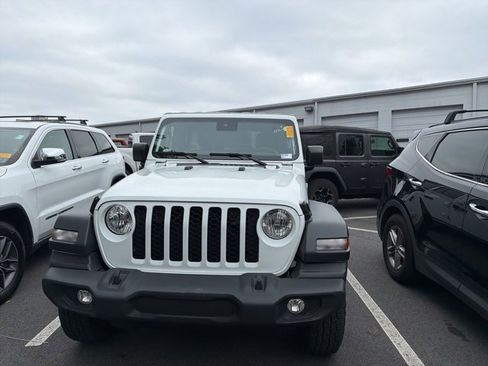 Used 2024 Jeep Wrangler Sport S image 2