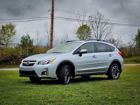 Used 2017 Subaru Crosstrek 2.0i Limited w/ Popular Package #2 image 8