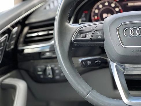 Used 2018 Audi Q7 3.0T Prestige w/ Prestige Package AWD/4WD image 36
