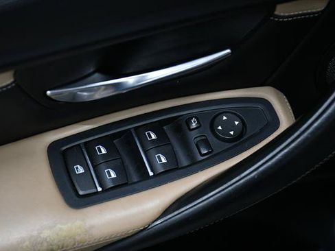 Used 2018 BMW M3 RWD image 34
