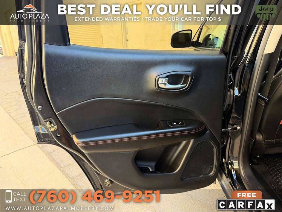 Used 2018 Jeep Compass Trailhawk w/ Leather Interior Group AWD/4WD image 38