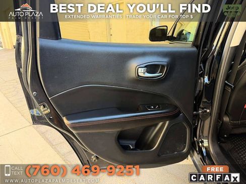 Used 2018 Jeep Compass Trailhawk w/ Leather Interior Group AWD/4WD image 38