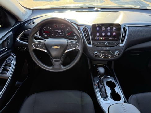 Used 2024 Chevrolet Malibu LT image 14