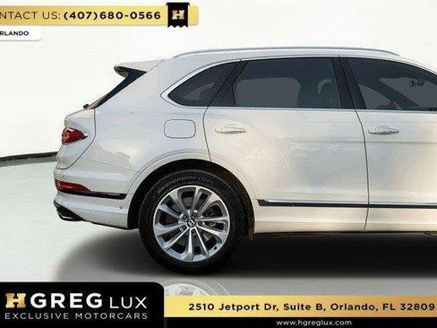 Used 2022 Bentley Bentayga image 30