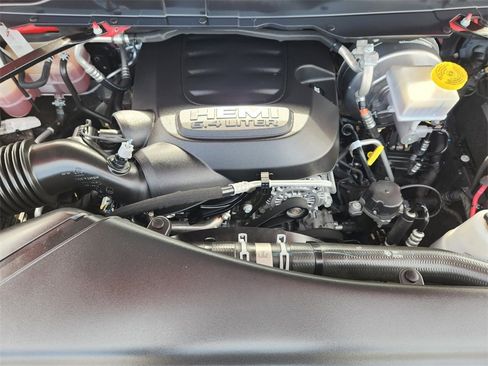 Used 2024 RAM 2500 Big Horn w/ Bed Utility Group image 33