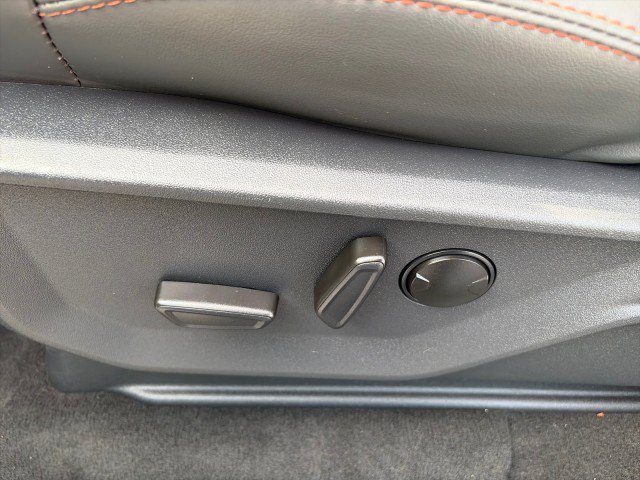 Used 2025 Ford Expedition Active AWD/4WD image 13