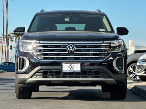 New 2026 Volkswagen Atlas SE image 3