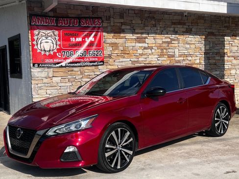 Used 2021 Nissan Altima 2.5 SR FWD image 2