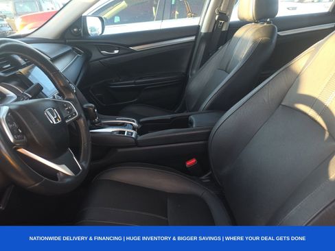 Used 2017 Honda Civic Touring image 7